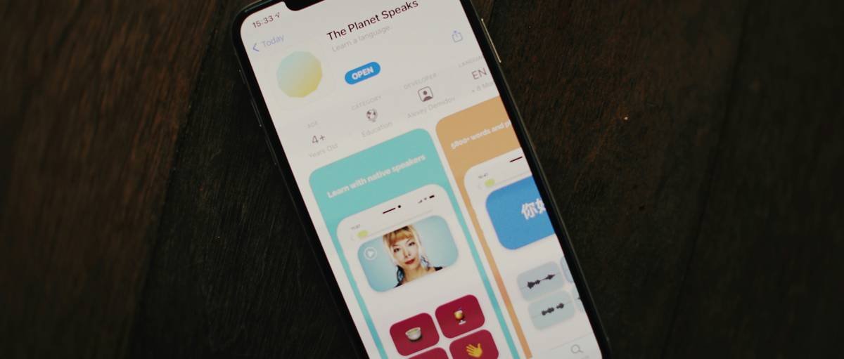 Infographic comparing features of top mindful habit devices: Muse S headband (EEG-guided sleep), Apollo Neuro wearable (touch-based vibration therapy), and Finch app (interactive self-care pet)